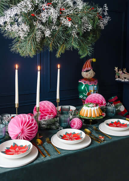 Metalinė aukso spalvos žvakidė