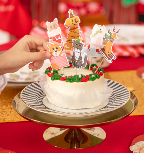 kalėdų dekoracijos keksiukų papuošimas torto