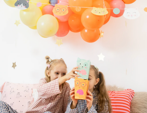 dekoracijos katineliu tema gimtadinienis kaciu tema