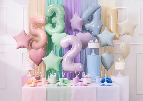 vienkartines staltieses pastelines spalvos dekoracijos gimtadieniui stalui saldus stalas dekoras