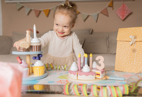mediniai zaislai tortas virtuvele vaiku dovanos dovanu idejos
