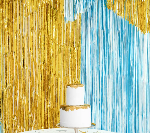 dekoracinė užuolaida lietutis auksinė sidabrinė rožinė melyna juoda spalva gimtadienio dekoracijos