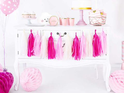 kutų girlianda tassel dekoracija