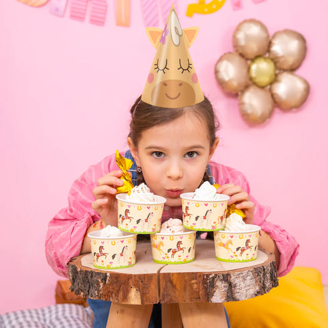 gimtadienio kepurėlės arkliukų tema arkliai dekoracijos ūkio tema šventė