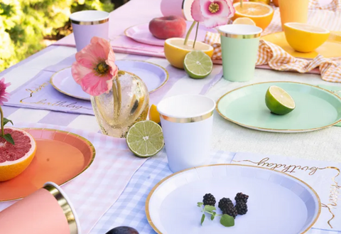 pasteliniai puodeliai puodukai vienakrtinii popieriniai indai gimtadieniui