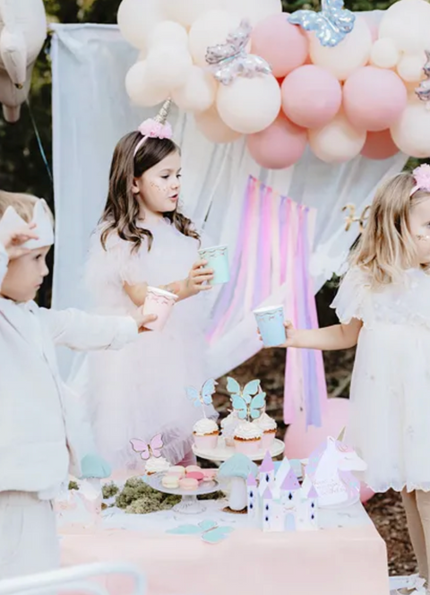 puodeliai puodukai gimtadieniui dekoracijos vienaragiu princesiu tema svente